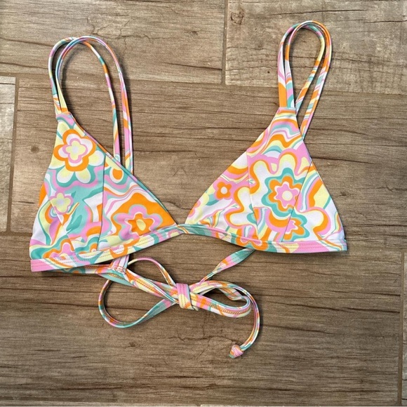 Kulani Kinis Tropical print bikini top - Picture 1 of 3